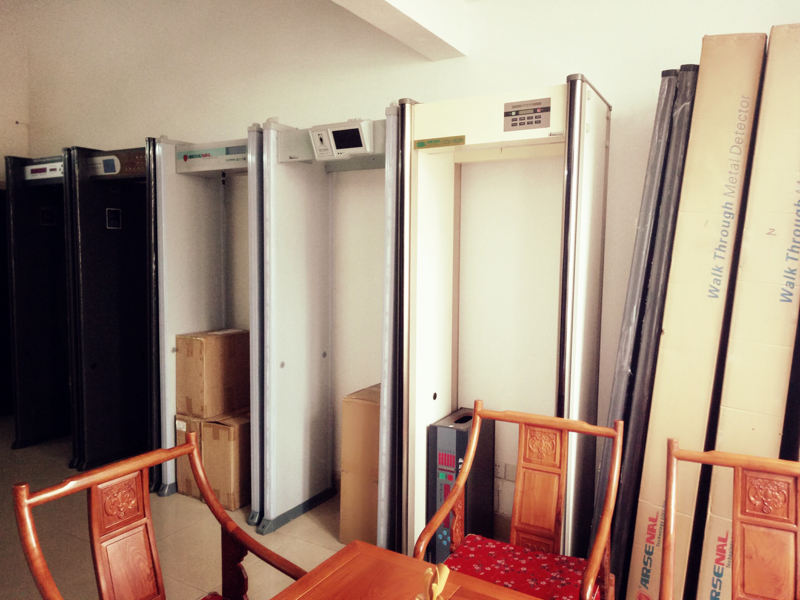 金屬探測(cè)安檢門安檢門價(jià)格安檢門多少錢一臺(tái)