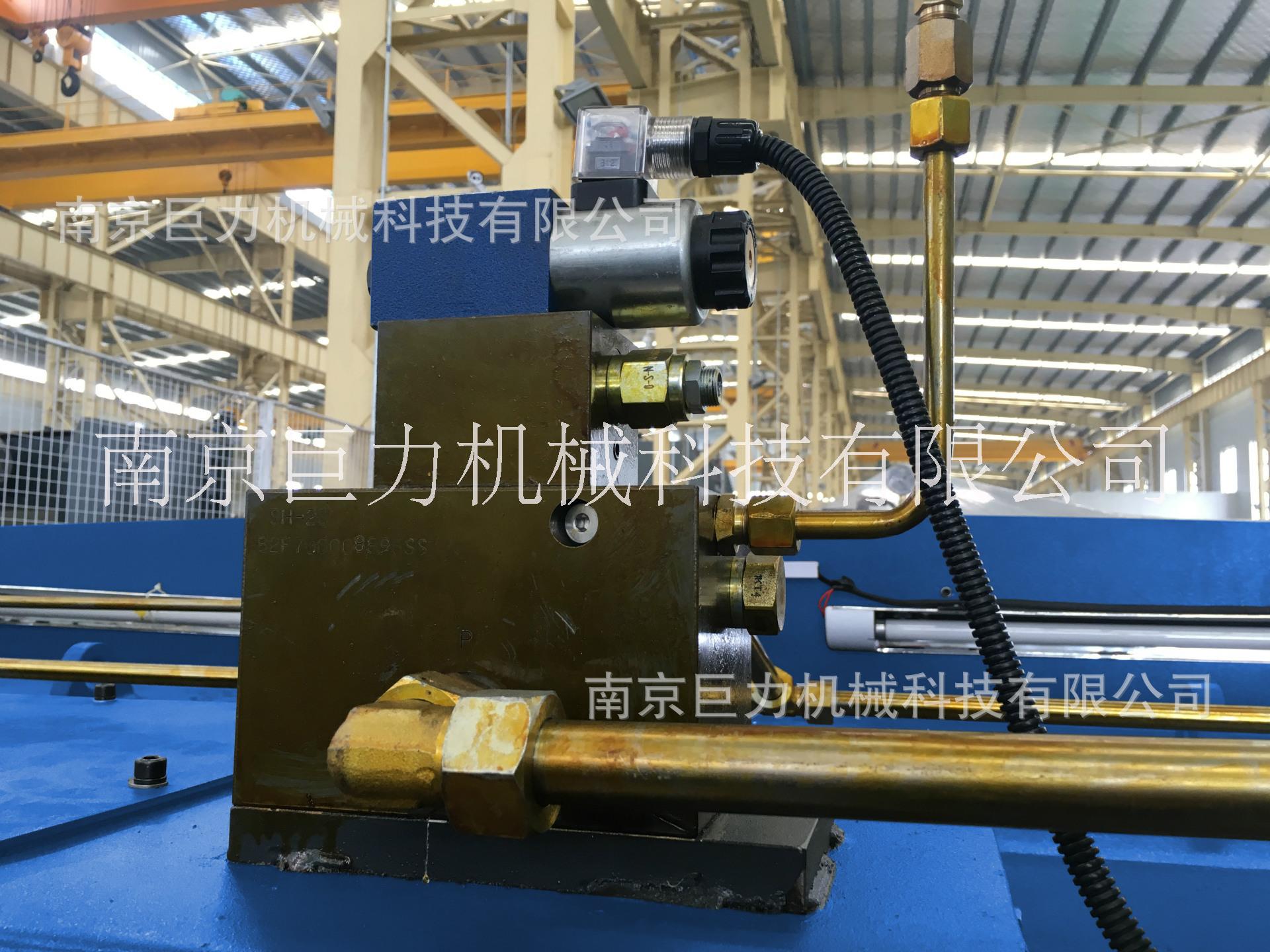 【2017*報(bào)價(jià)】剪板機(jī)折彎?rùn)C(jī)廠家 江蘇小型剪板機(jī)