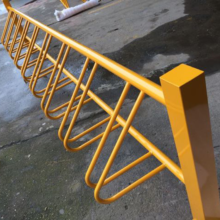 經(jīng)鍍鋅烤漆的卡位碳素鋼立式自行車停車架廠家生產(chǎn)定做