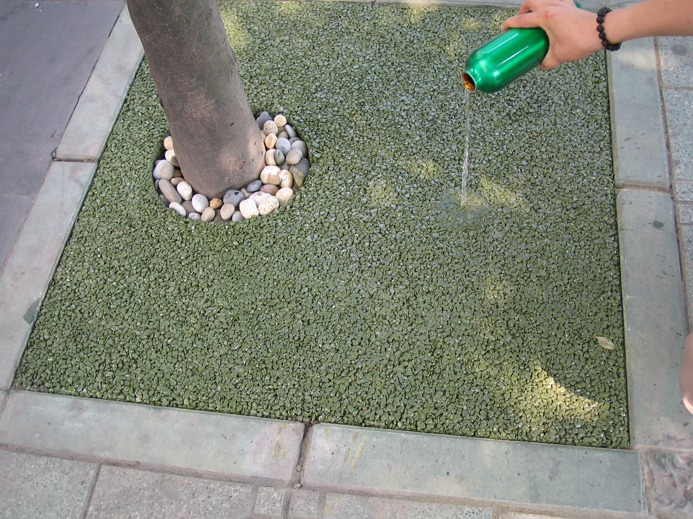 九江露骨料透水路面，透水混凝土材料，彩色膠粘石地坪