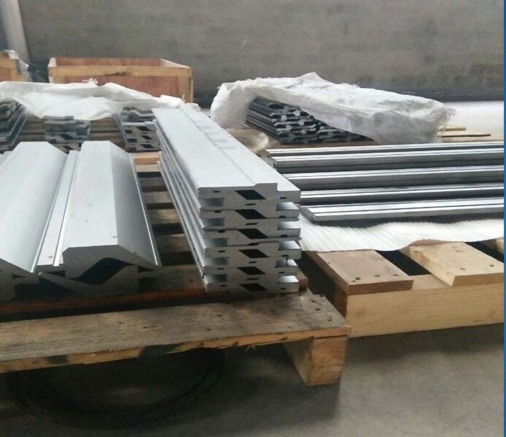 折彎機模具 標準上下模具數(shù)控模折彎機模具削片機*包裝機械*印刷行業(yè)刀
