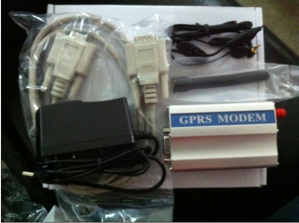 百億清供應RS232 GPRS MODEM Q24PLUS001