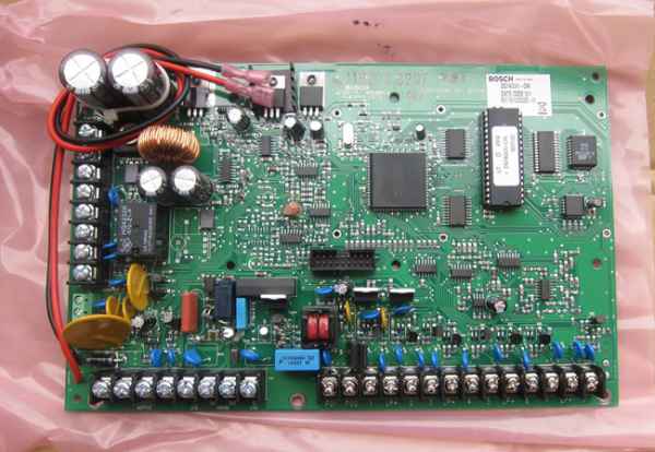 博世主機(jī)IP7400XI-CHI 博世IP7400XI-CHI主機(jī)