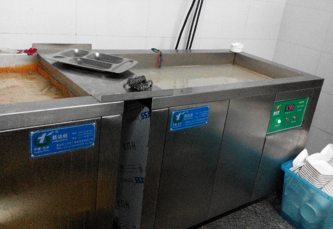 北京自動(dòng)洗碗機(jī)食堂洗碗機(jī)廠(chǎng)家餐具