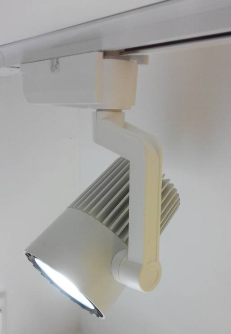 15-20WCOB導(dǎo)軌燈，隔離過(guò)CE認(rèn)證電源，廠家直銷