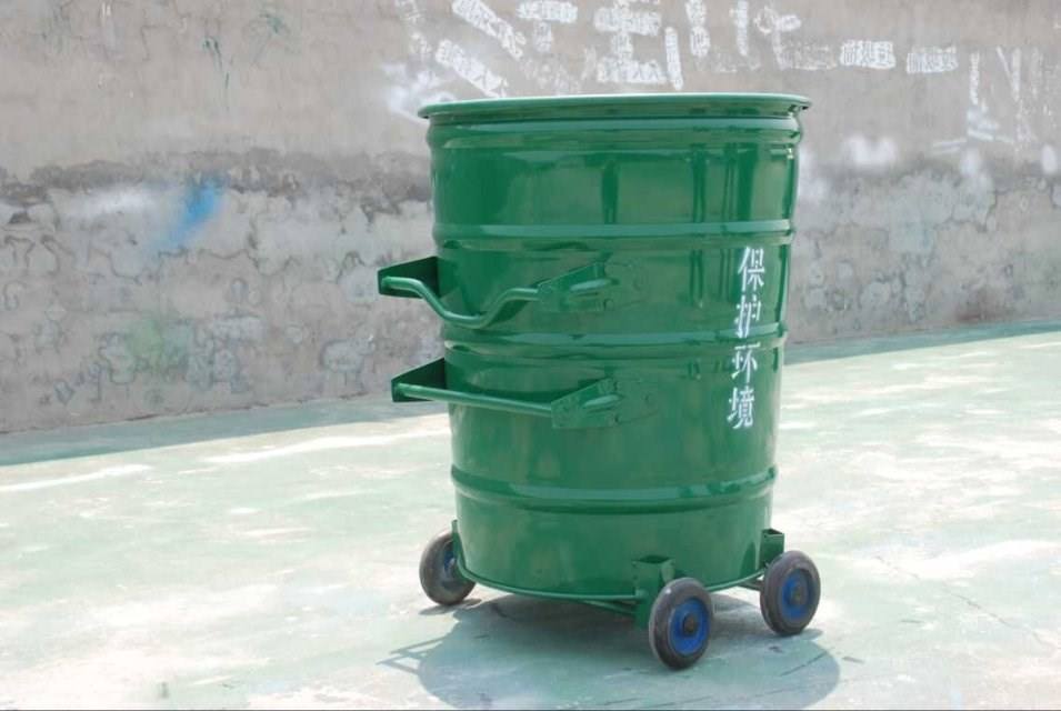 青川平武江油環(huán)衛(wèi)垃圾桶 便宜大號(hào)鐵桶垃圾桶 鐵制掛車(chē)?yán)?  title=