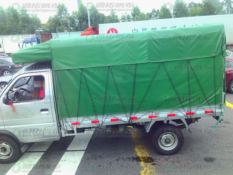 牛舍卷簾布-養(yǎng)殖場(chǎng)帆布卷簾-擋雨保暖