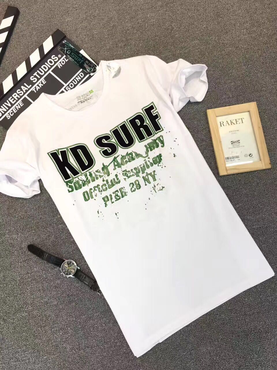 純棉優(yōu)質(zhì)面料女裝T恤批發(fā)