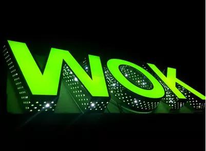 不銹鋼側(cè)面發(fā)光字*焊接，做工精細(xì)