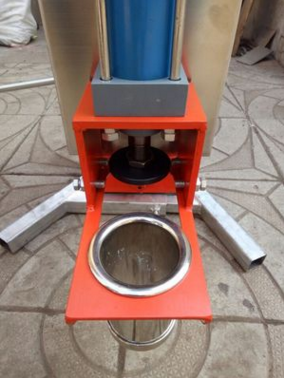 河北液壓饸饹機(jī) 液壓饸饹機(jī)廠家 液壓饸饹機(jī)價(jià)格 河北液壓饸饹機(jī)價(jià)格 河北液壓饸饹機(jī)廠家