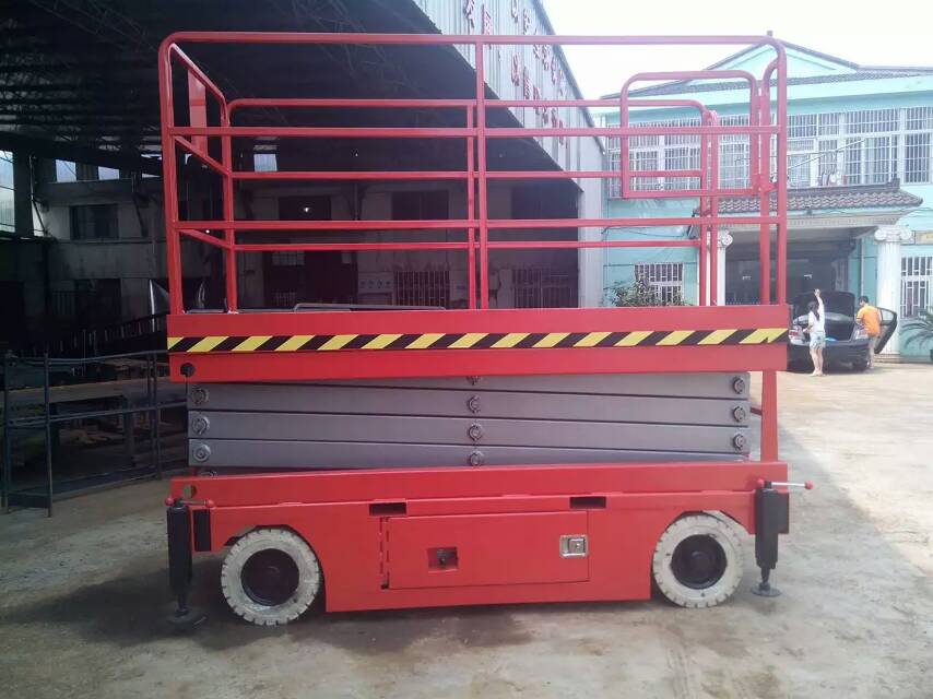 移動(dòng)剪叉式升降平臺(tái)