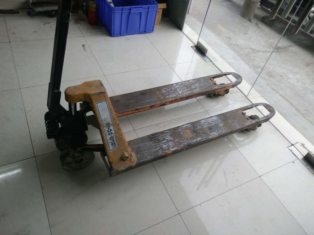 廠家供應(yīng)新手動叉車價(jià)格合理 二手叉車哪家好