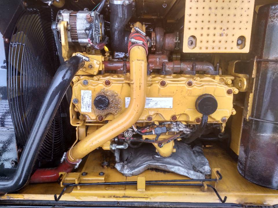 二手挖掘機卡特329D出售