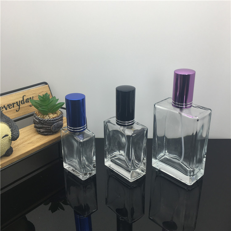 廠家供應100ml*香水瓶 矩形晶白料香水玻璃瓶 方形精油瓶 *玻璃香水瓶