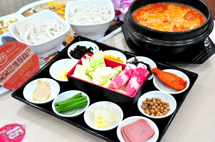 過(guò)橋米線技術(shù)米線加盟米線培訓(xùn)米線