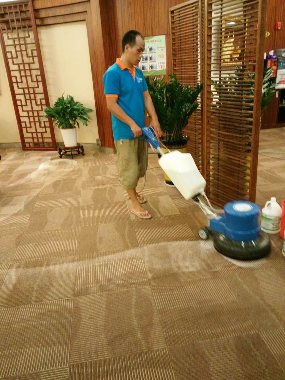 東莞地毯清洗 東莞地毯清洗電話 東莞地毯清洗公司 地毯清洗公司