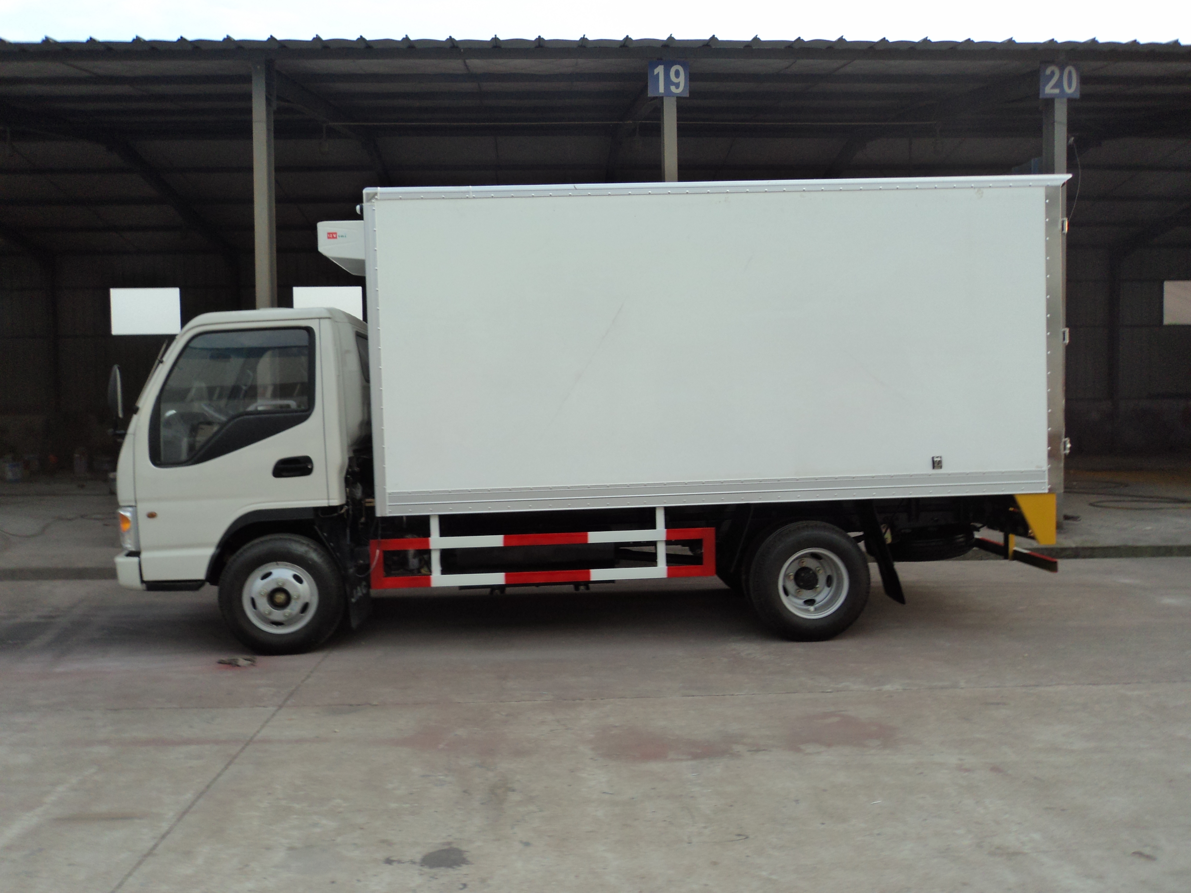 冷藏車廠家價格 冷藏廠報價  歐馬可冷藏車廠家價格