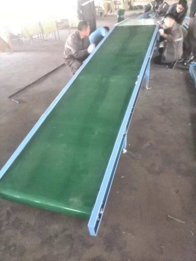 皮帶輸送機(jī)  輸送機(jī)價(jià)格  武漢皮帶輸送機(jī)