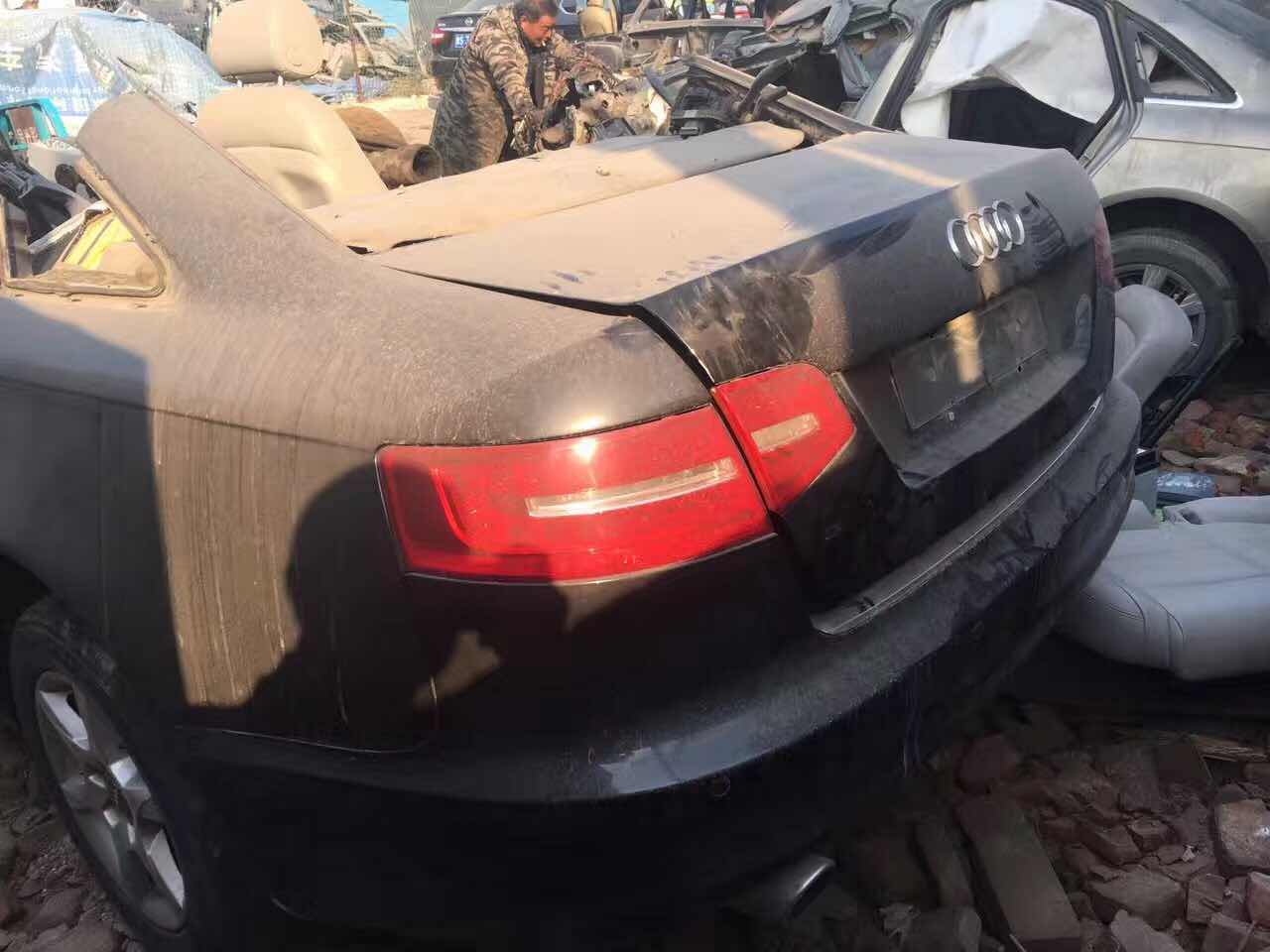 奧迪A6L后屁股總成