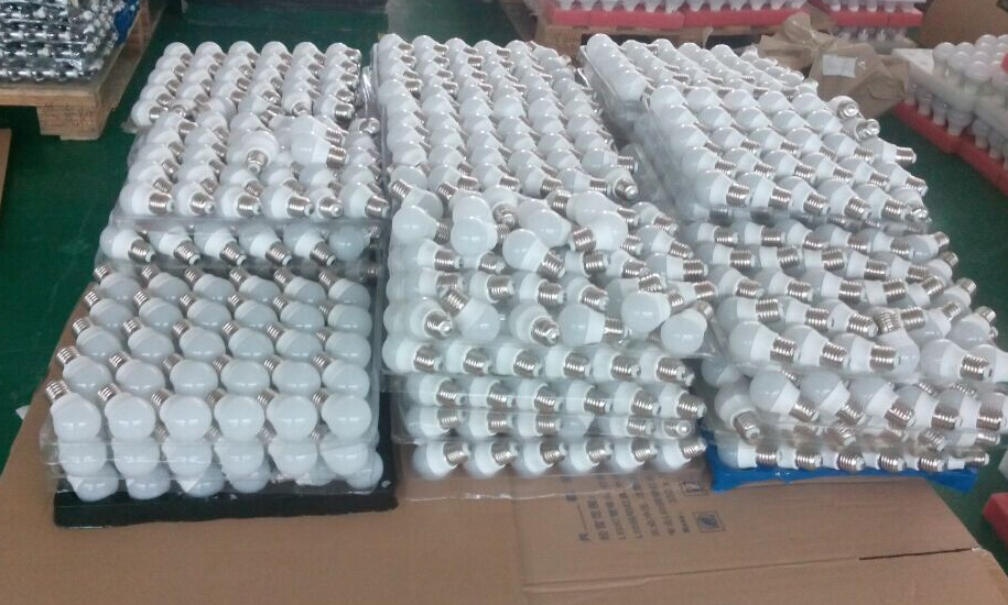 深圳工廠專(zhuān)業(yè)生產(chǎn) 過(guò) ETL球泡燈 燈泡