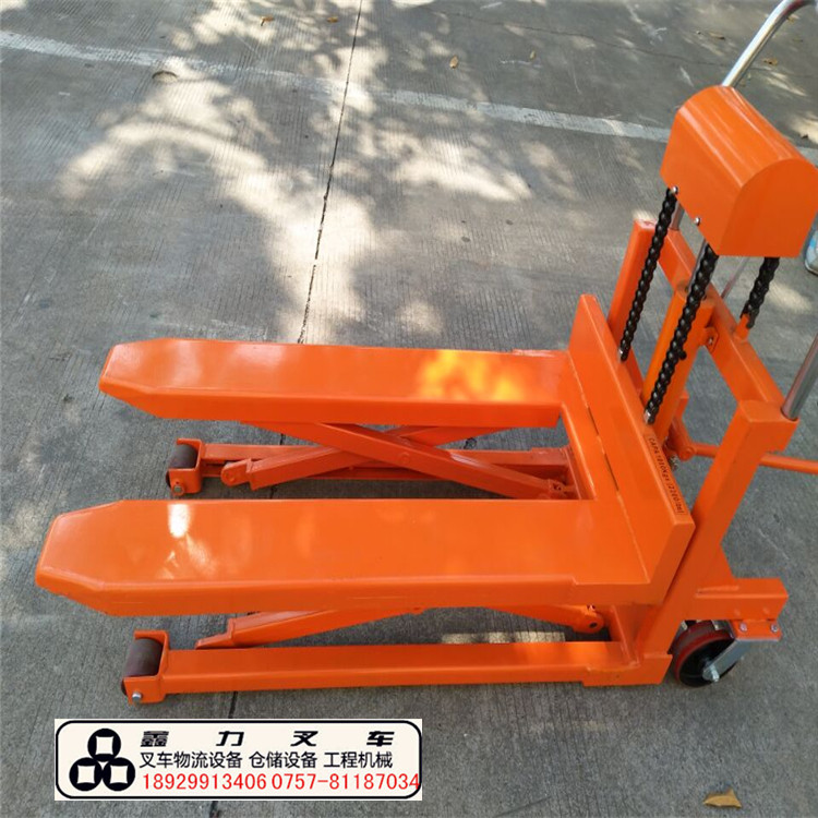鑫力廠家直銷 廠家優(yōu)價出售 手動液壓高升起搬運(yùn)車