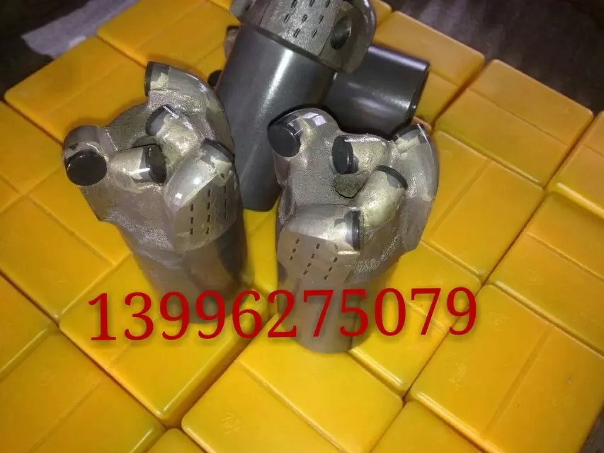 安徽65號(hào)平頂燒結(jié)體復(fù)合片鉆頭