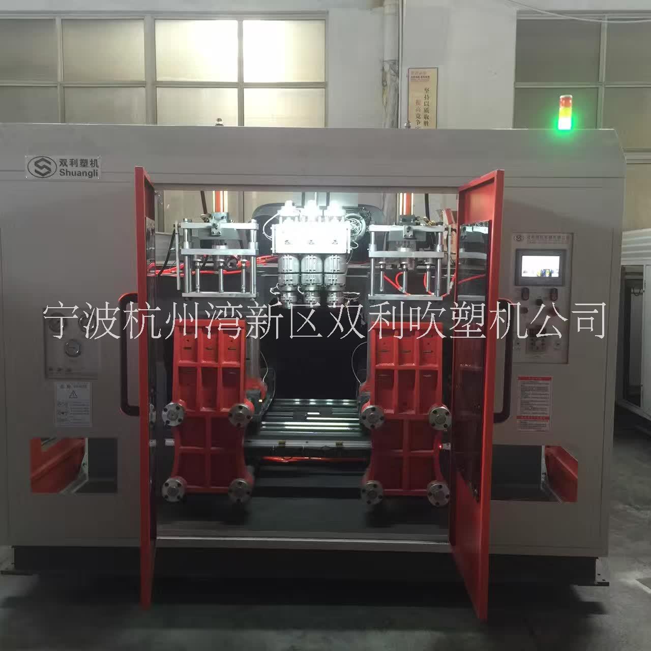 廣東吹塑機(jī) 廣東吹塑機(jī) 油桶吹塑機(jī)