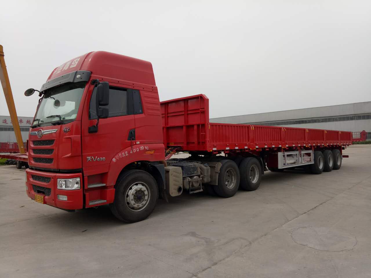 半掛車廠家價格，半掛車廠家供應(yīng)，半掛車生產(chǎn)廠家，半掛車廠家報價