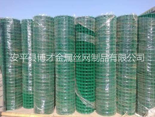 周口鐵絲網生產廠家、周口哪里有賣鐵絲網的廠家？養(yǎng)殖鐵絲網價格
