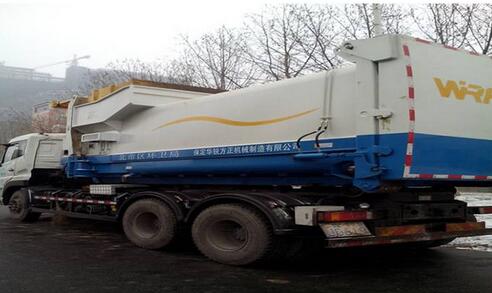 保定市華銳方正垃圾轉(zhuǎn)運車