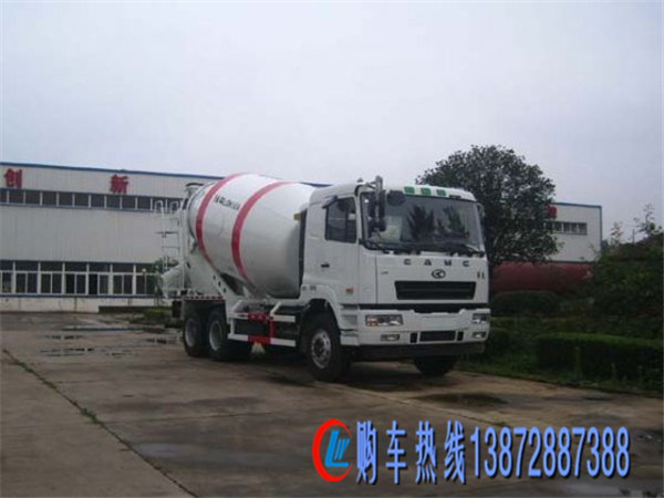 華菱12方混凝土攪拌運(yùn)輸車