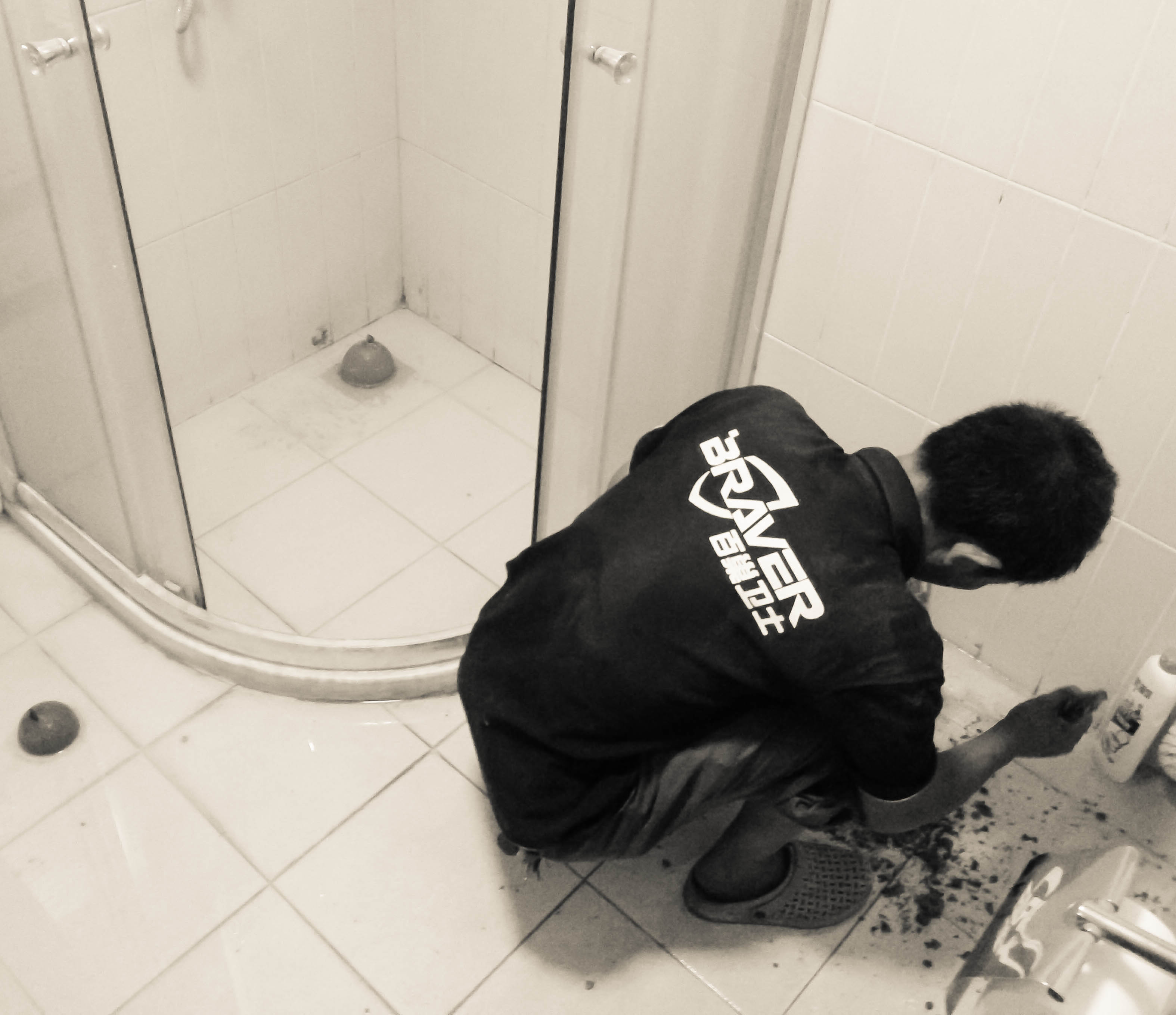 北京衛(wèi)生間防水補漏哪里有，北京衛(wèi)生間防水補漏多少錢，