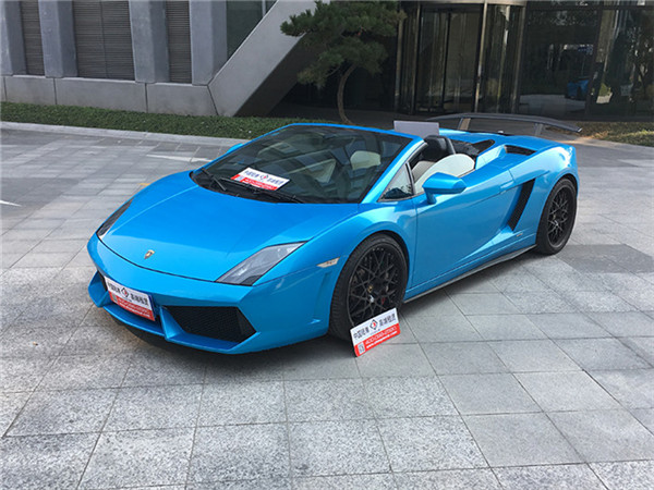 上海租蘭博基尼小牛多少錢 上海豪車租賃 小牛自駕租車