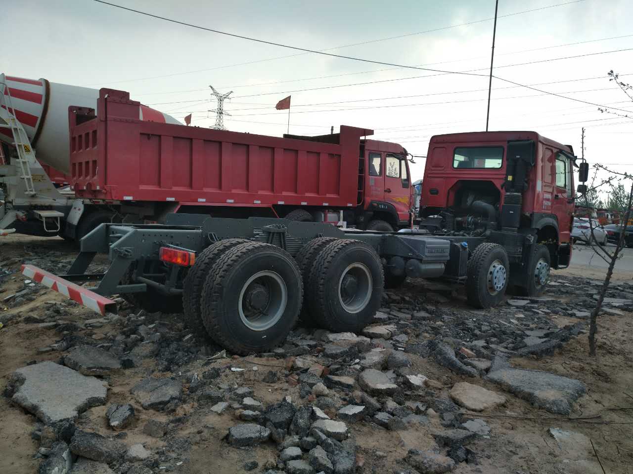 自卸車、后翻自卸車供應(yīng) 梁山 后翻自卸車供應(yīng)