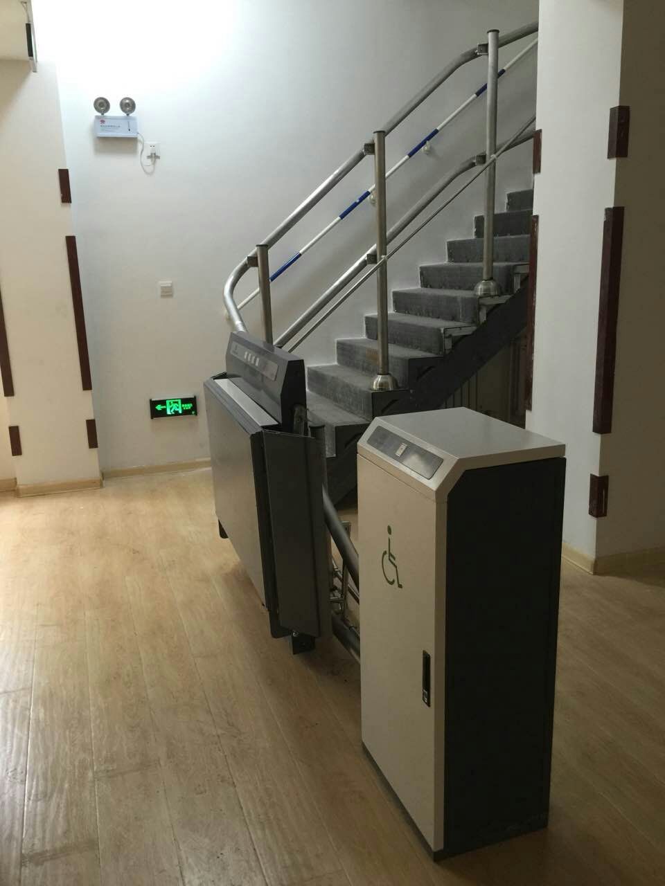 安徽合肥宜春市求購啟運(yùn)斜掛式殘疾人無障礙升降平臺 XJL-025 斜掛式電梯 殘疾人升降機(jī)