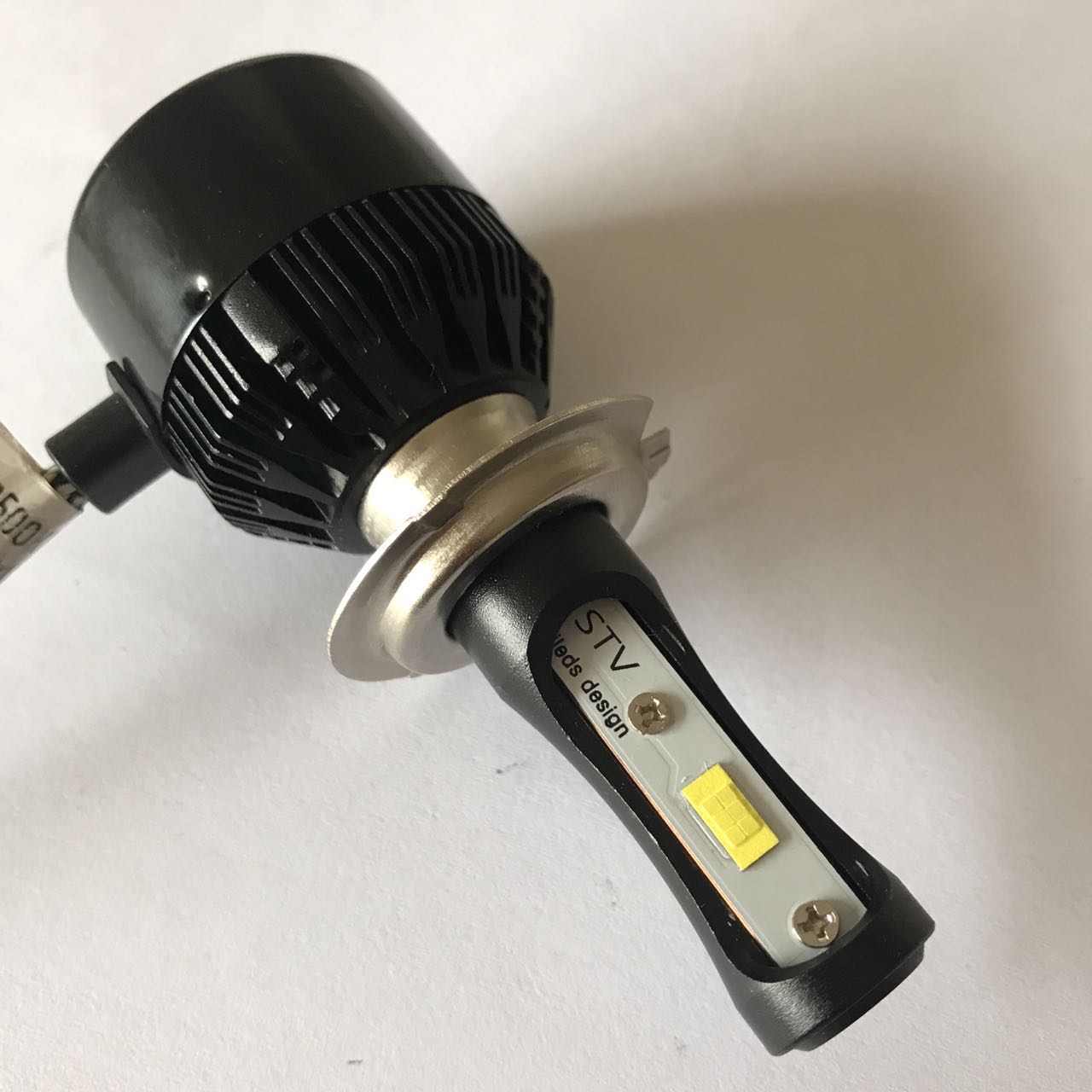 視拓光電新一代V10系列誠招代理 新V10系列LED車燈誠招代理