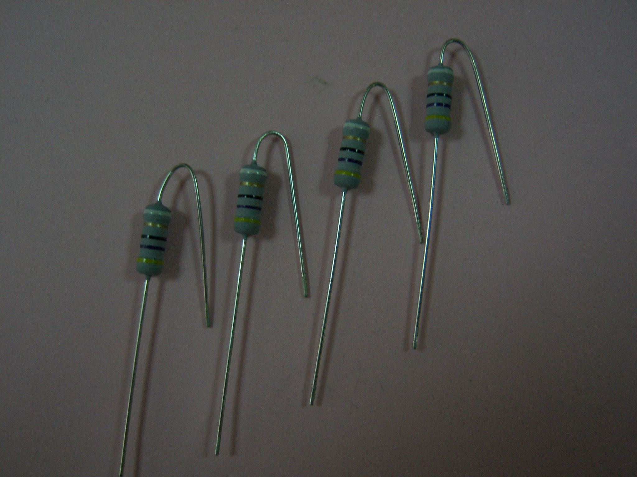 成型金屬氧化膜固定電阻器 插件成型電阻 不燃性金屬氧化膜插件固定電阻