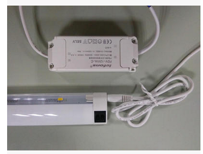 LED衣柜燈 LED衣柜燈廠家直銷 批發(fā)LED衣柜燈 紅外線感應(yīng)LED燈