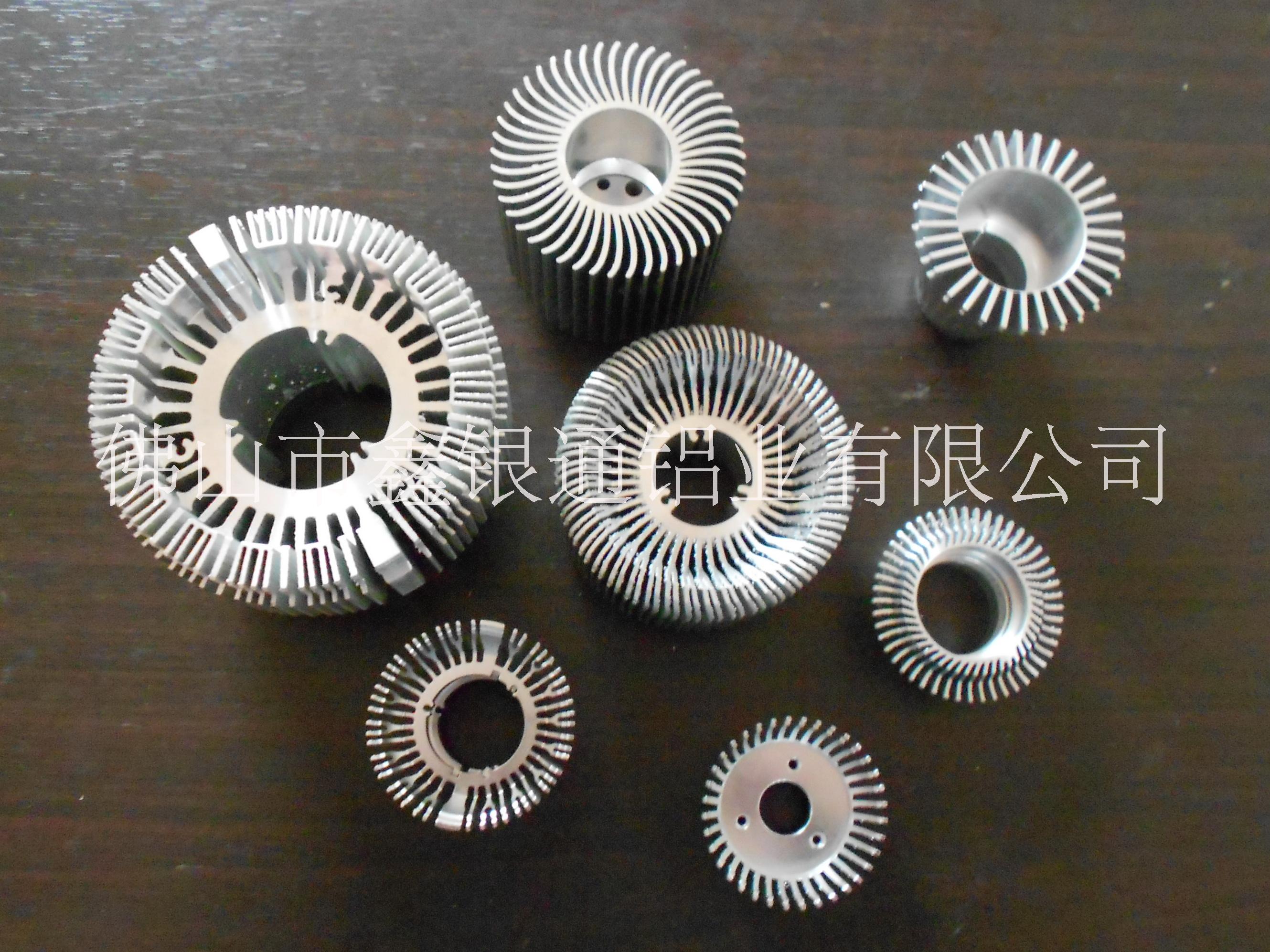 太陽(yáng)花散熱器工業(yè)鋁型材定制
