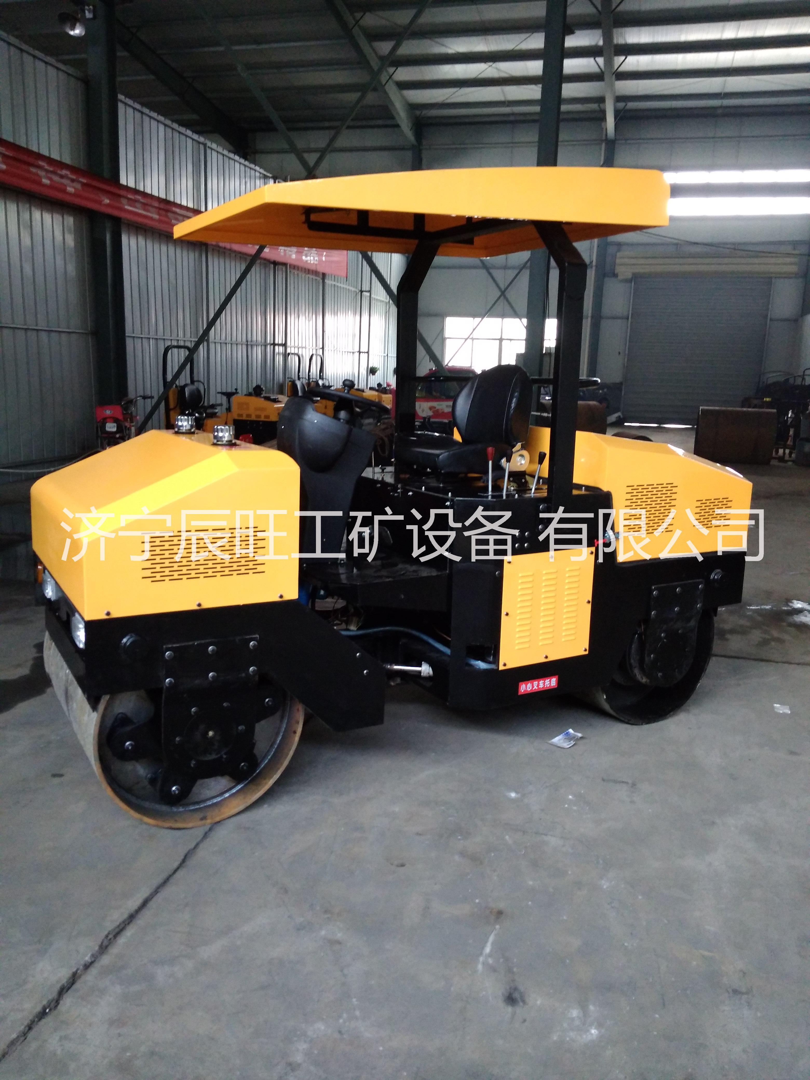 3噸全液壓雙鋼輪壓路機(jī)