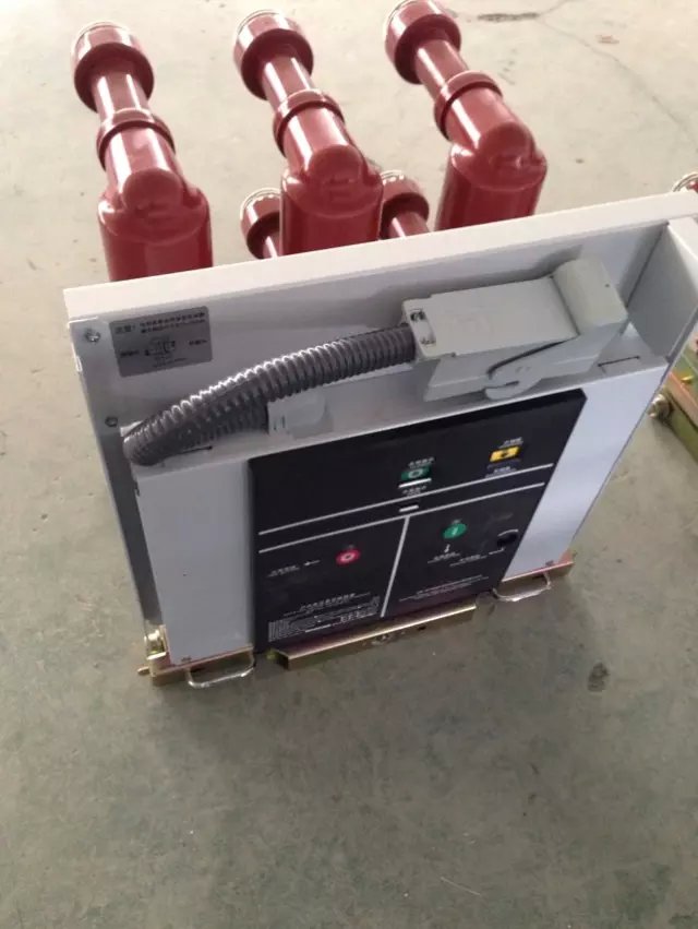 貴州戶內(nèi)10KV高壓斷路器現(xiàn)貨器_貴州戶內(nèi)10kv高壓真空斷路器