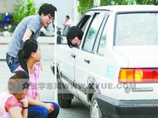 龍崗大運附近哪里的駕校好 拿*快嗎 考試通過率高 學(xué)車服務(wù)質(zhì)量高服務(wù)態(tài)度好 不亂收費