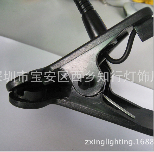 廠家供應(yīng)ABS塑料臺(tái)燈夾子 小號(hào)創(chuàng)意臺(tái)燈夾子 LED燈頭軟管夾子