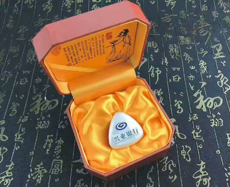專業(yè)定做紀(jì)念章紀(jì)念品