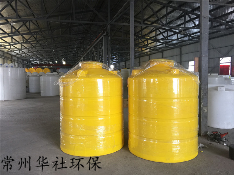 上海華社3噸塑料水箱 3立方塑料水塔 3噸PE化工儲罐 上海塑料水箱 廠家直銷供應 耐酸堿 3噸塑料儲罐