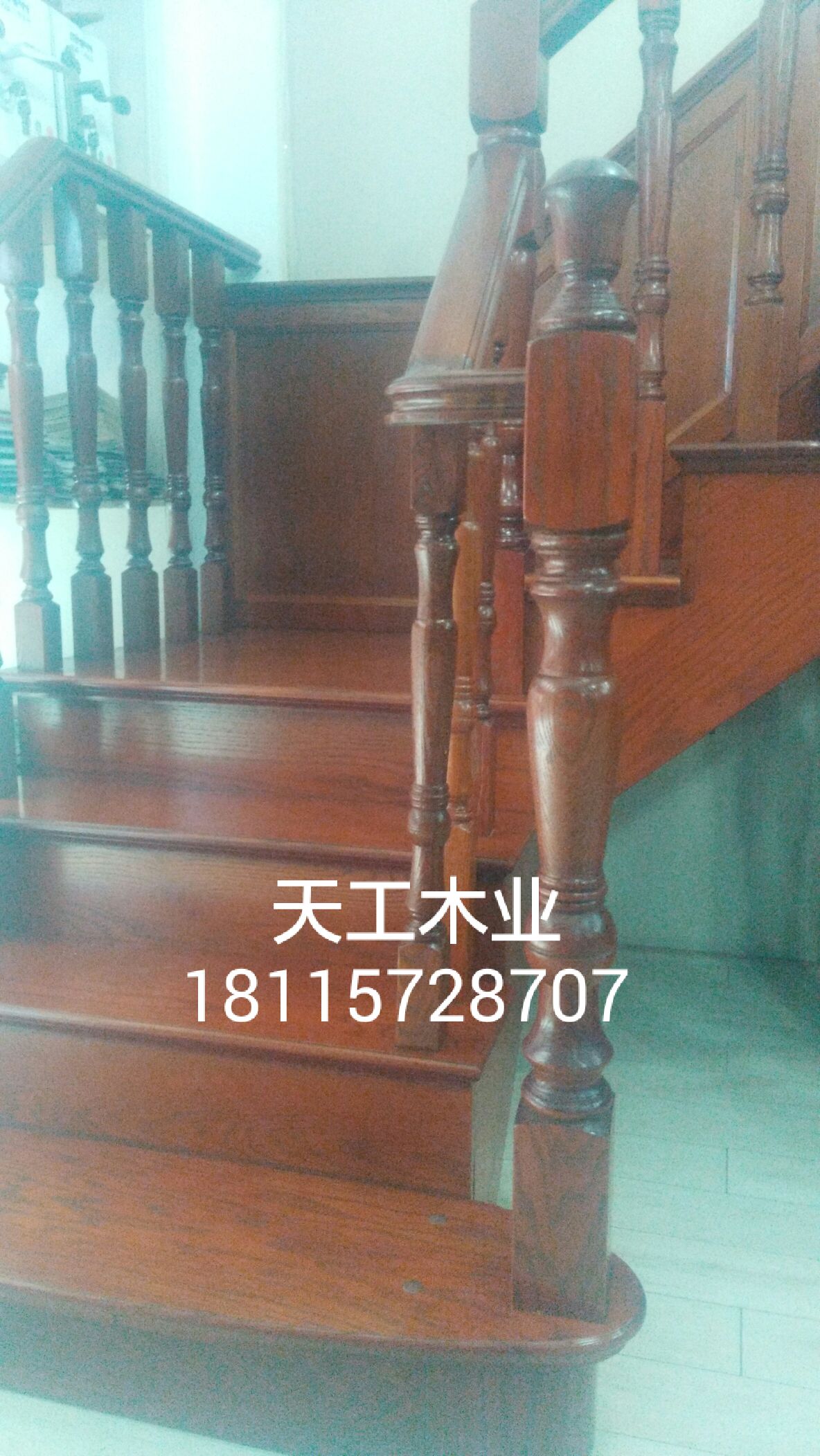 實木樓梯扶手、立柱、彎頭別墅創(chuàng)意樓梯定制加工廠 實木樓梯立柱 櫸木實木樓梯立柱
