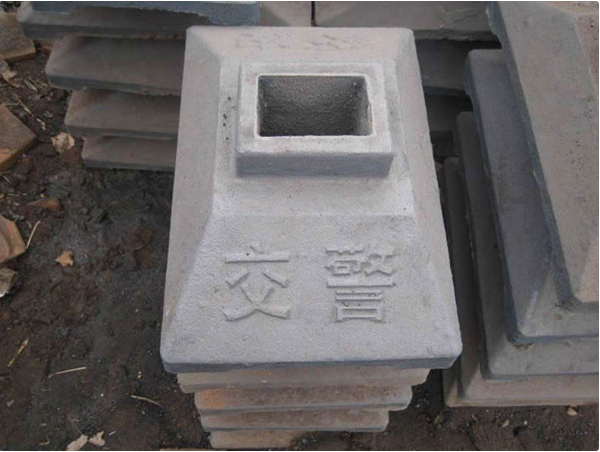 護(hù)欄底座|優(yōu)質(zhì)高分子護(hù)欄底座|河北公路護(hù)欄底座批發(fā)價(jià)格