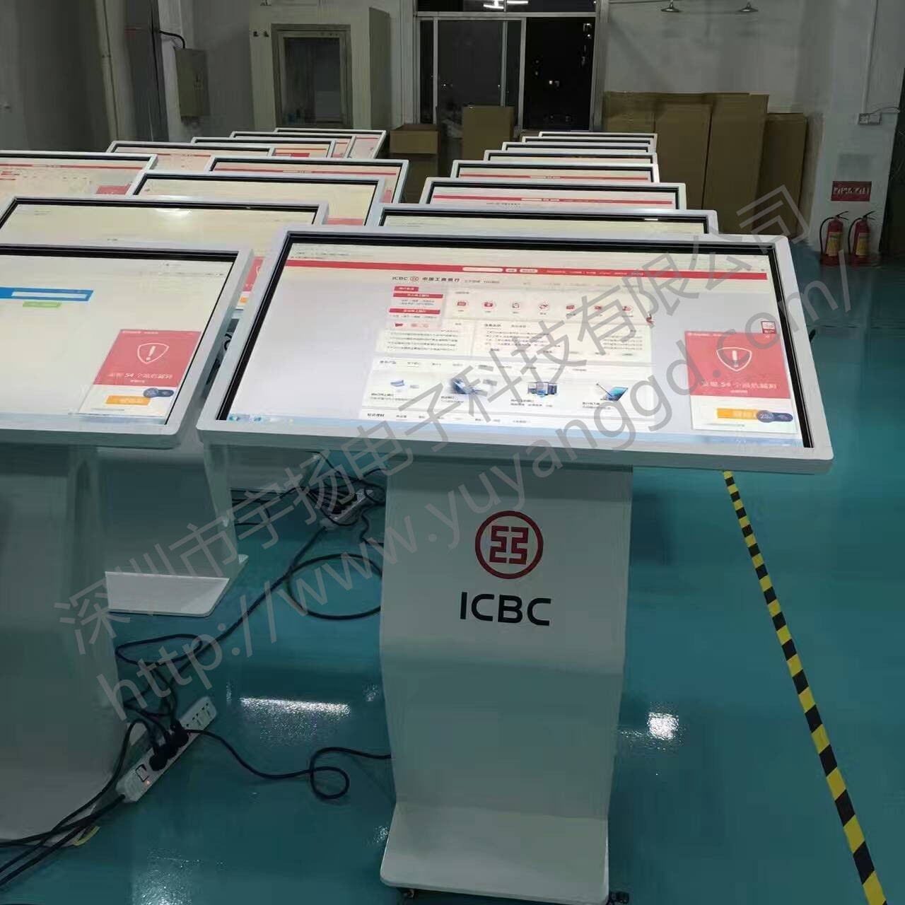 臥式觸摸查詢一體機(jī)