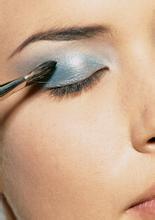 沈陽(yáng)統(tǒng)麗美容美發(fā)化妝攝影美甲學(xué)校