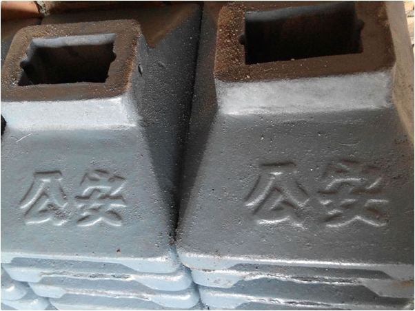 河北滄州泊頭交通護欄底座生產廠家